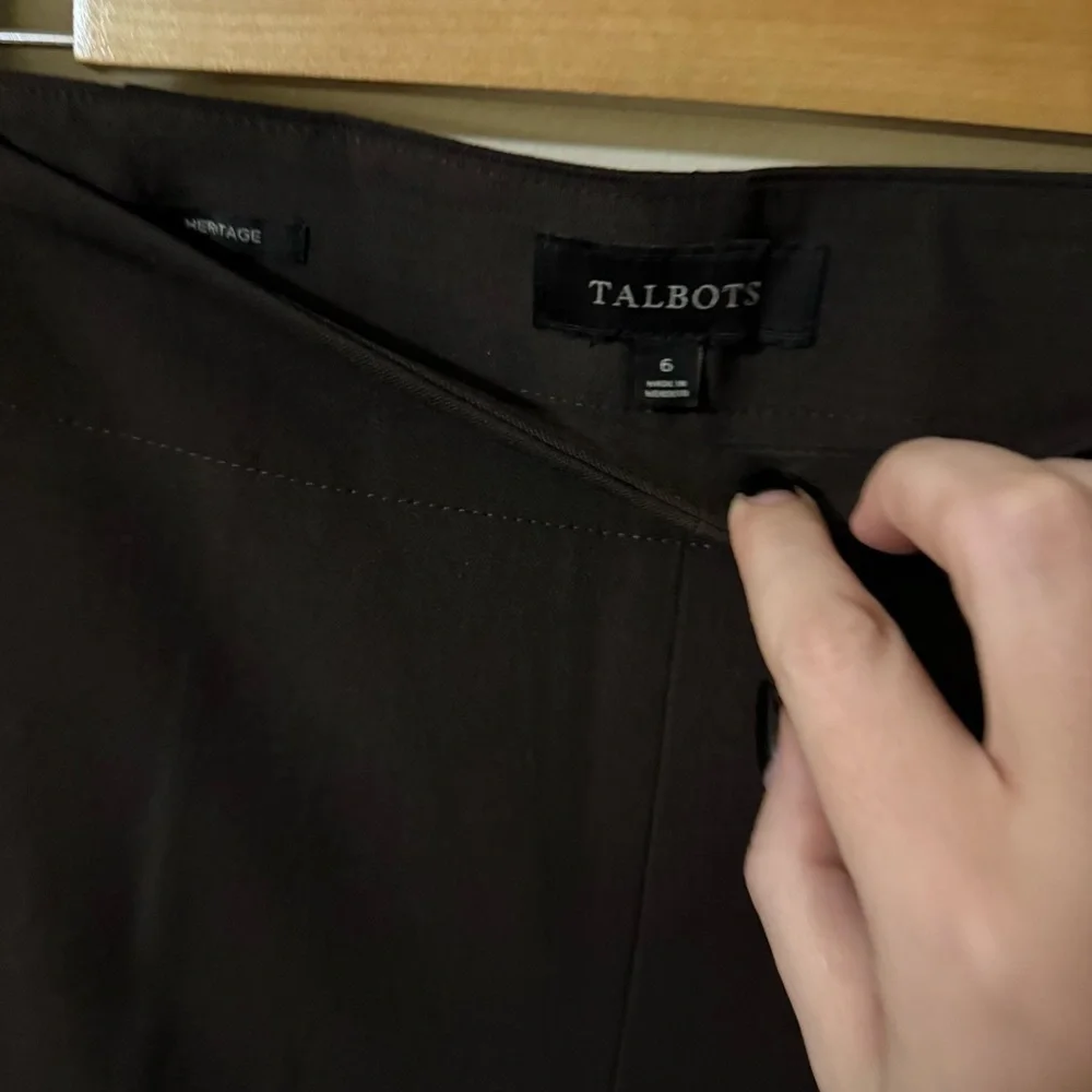 Talbots Heritage Dark Brown Womens Pants Size Zipper Size 6 Business Casual
